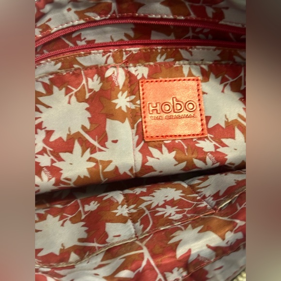 Hobo International Friar Leather Shoulder Bag Taupe Beige Boho Classic - Picture 6 of 12